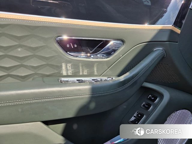 Bentley Flying Spur 4th Generation 2025 Темно-зеленый из Кореи, фото 5
