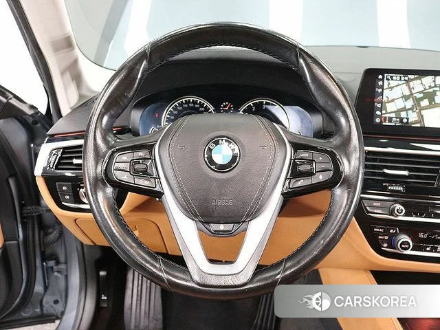 BMW 5 Series (G30) 2018 Серый из Кореи, фото 5