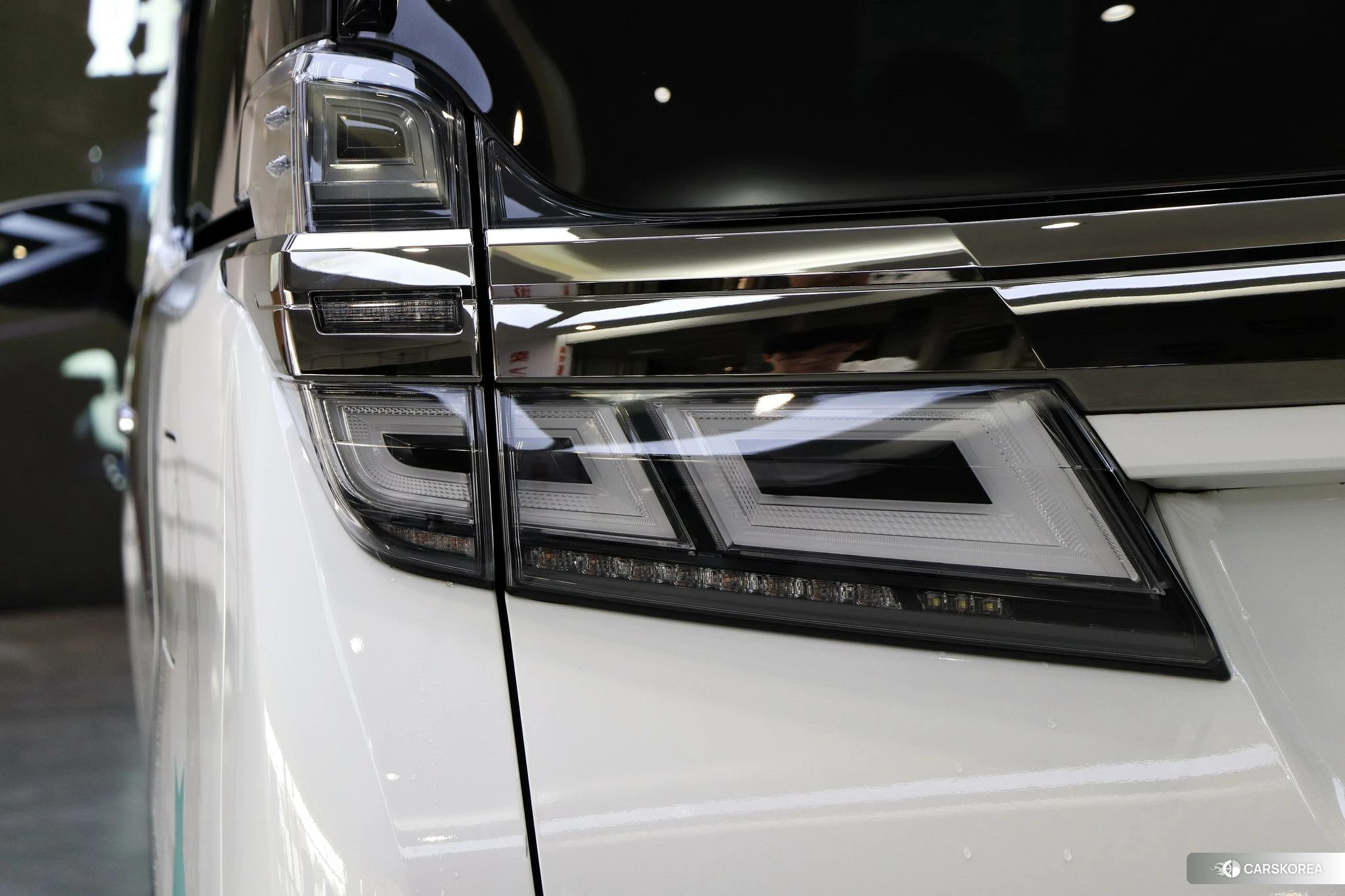 Toyota Vellfire 2021 Белый из Китая, фото 5