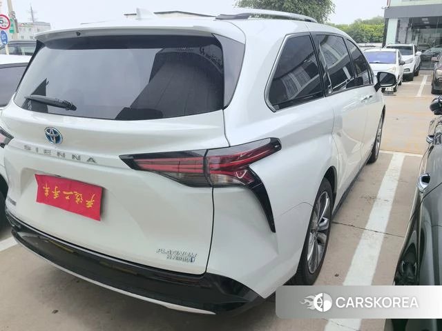 Toyota Sienna 2023 Белый из Китая, фото 5