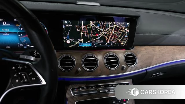 Mercedes-Benz E-Class W213 2022 Белый из Кореи, фото 5