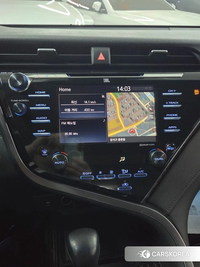 Toyota Camry (XV70) 2019 Белый из Кореи, фото 5