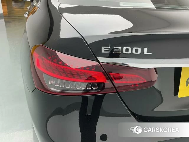 Mercedes-Benz E-Class 2022 Черный из Китая, фото 5