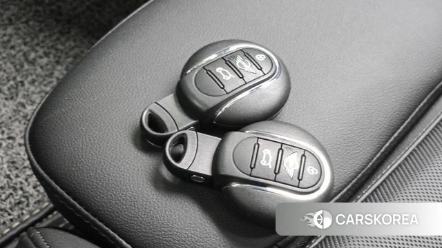 Mini Cooper Clubman 2023 Черный из Кореи, фото 5