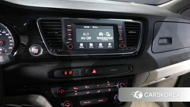 Kia The New Carnival 2018 Белый из Кореи, фото 5