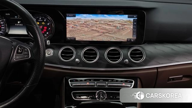 Mercedes-Benz E-Class W213 2018 Черный из Кореи, фото 5