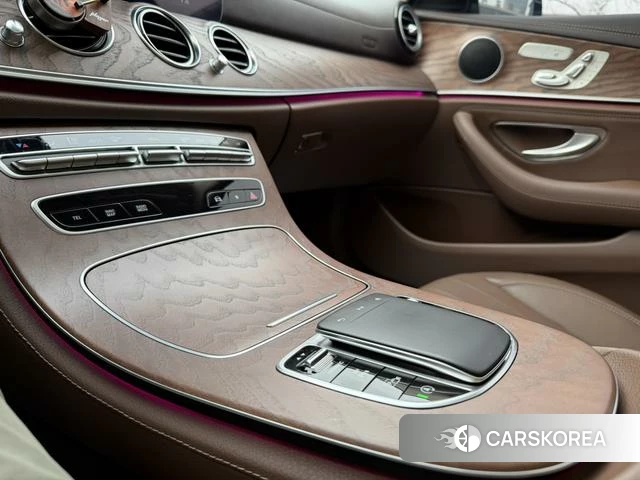 Mercedes-Benz E-Class 2023 Черный из Китая, фото 5