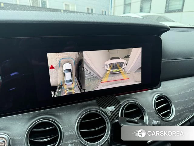 Mercedes-Benz E-Class W213 2023 Белый из Кореи, фото 5