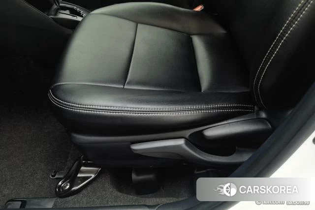 Toyota Yaris L 2021 Белый из Китая, фото 5