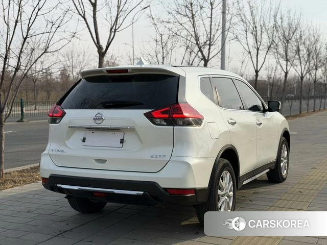 Nissan X-Trail 2022 Белый из Китая, фото 5