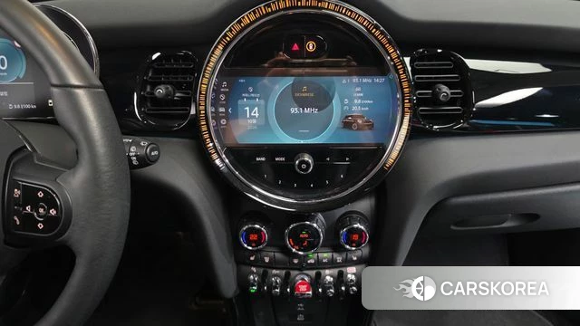 Mini Cooper 2023 Красный из Кореи, фото 5