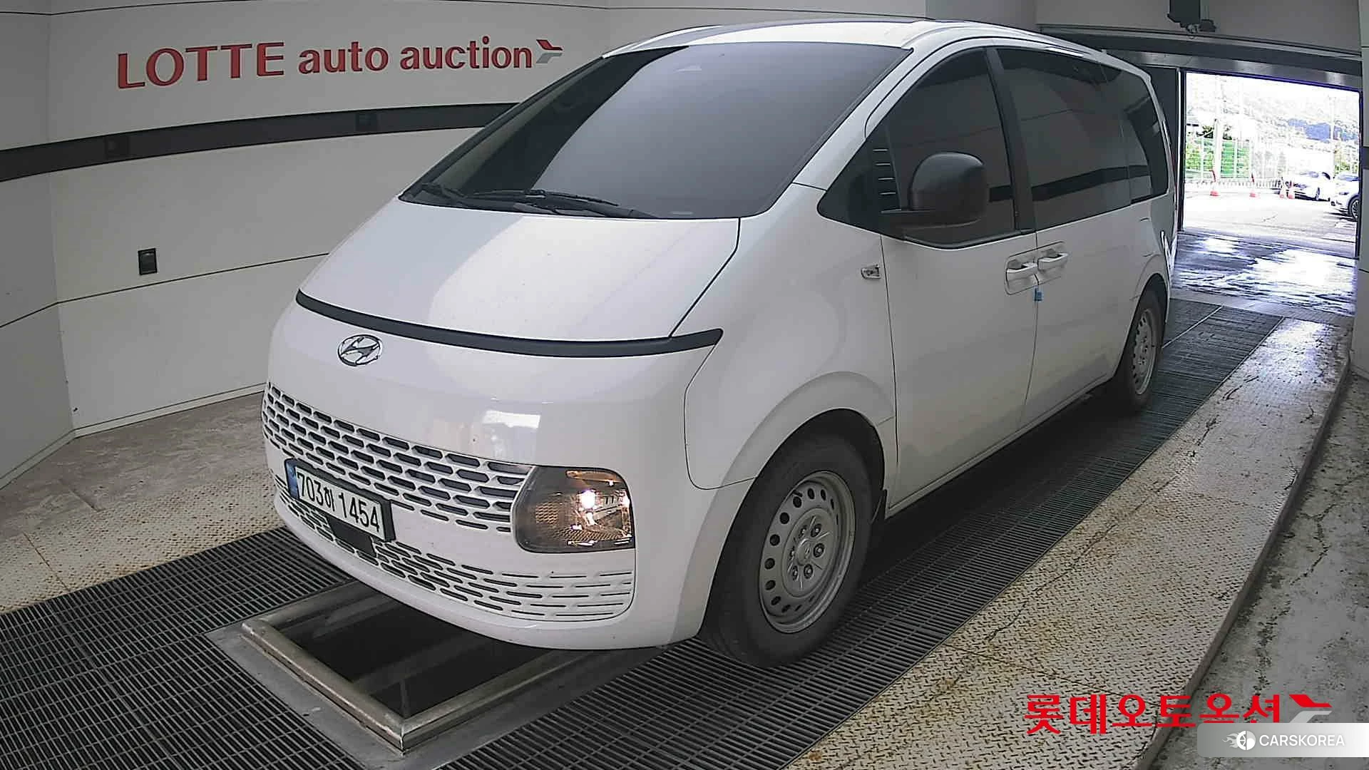 Hyundai Staria 2022 Creamy White из Кореи, фото 5