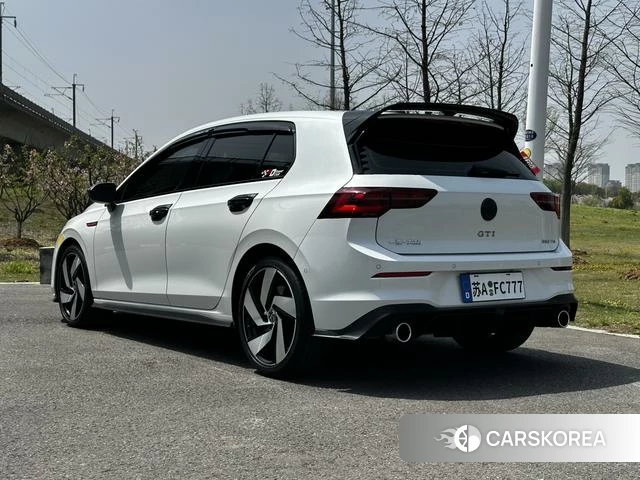 Volkswagen Golf 2022 Белый из Китая, фото 5