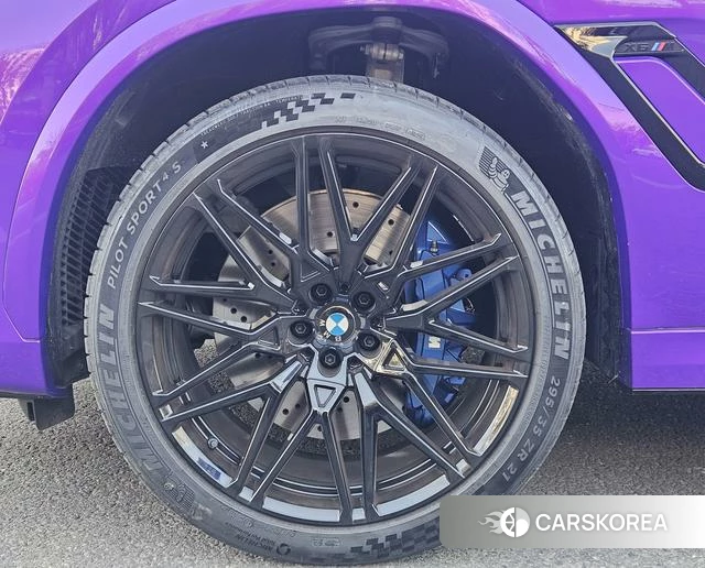 BMW X6 M 2025 Фиолетовый из Китая, фото 5
