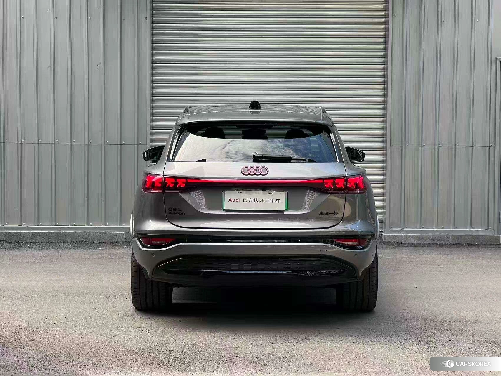 Audi Q6L 2025 Темно-серый из Китая, фото 5