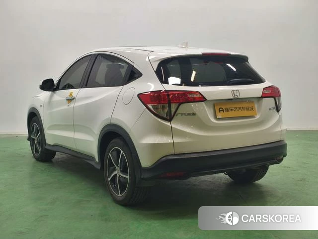 Honda Vezel 2021 Белый из Китая, фото 5