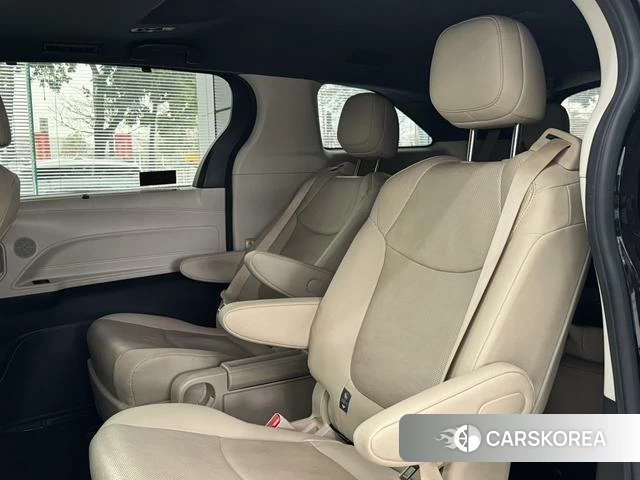 Toyota Sienna 2022 Черный из Китая, фото 5