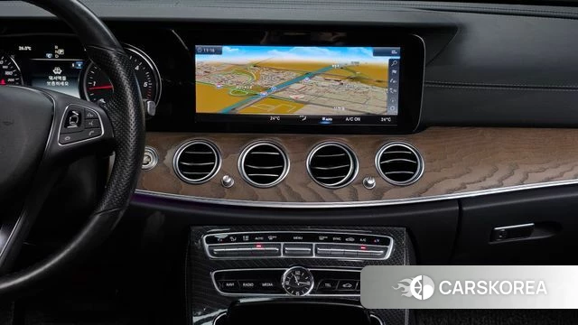 Mercedes-Benz E-Class W213 2018 Белый из Кореи, фото 5