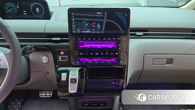 Hyundai Staria 2023 Белый из Кореи, фото 5