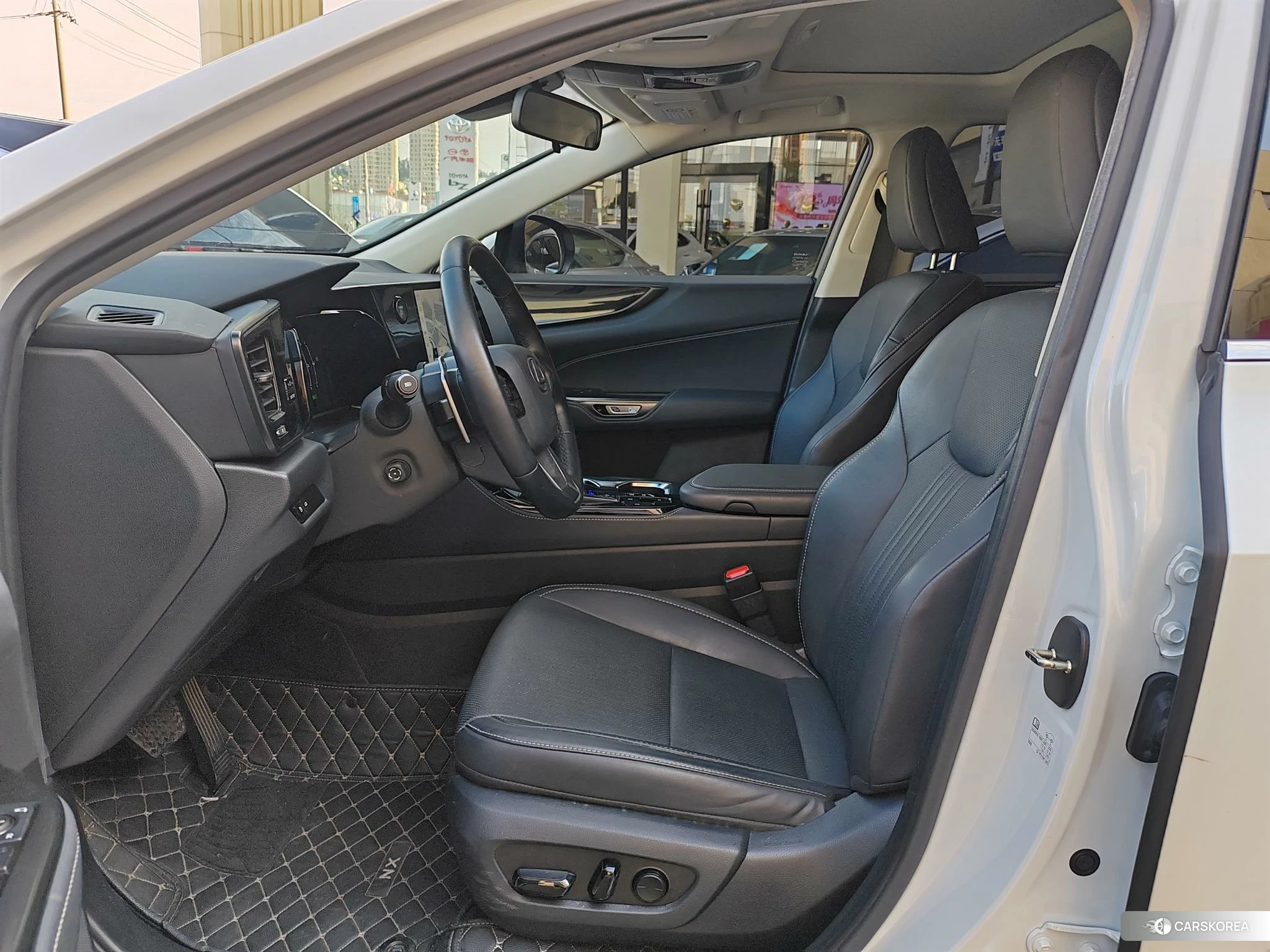 Lexus NX 2023 Белый из Китая, фото 5