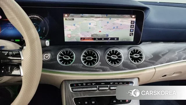 Mercedes-Benz E-Class W213 2023 Белый из Кореи, фото 5