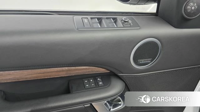 Land Rover Discovery 5 2019 Белый из Кореи, фото 5
