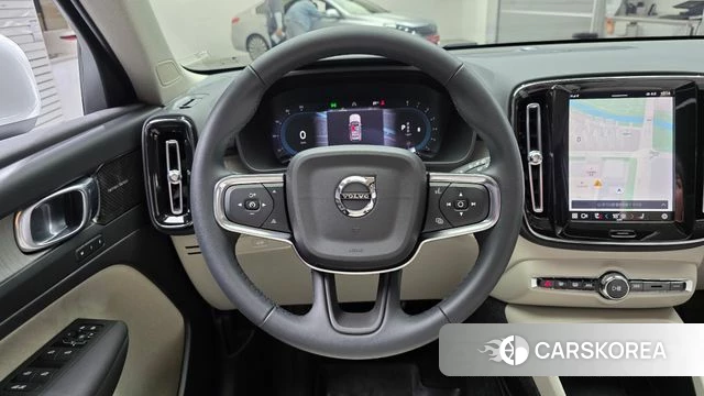 Volvo XC40 2022 Белый из Кореи, фото 5