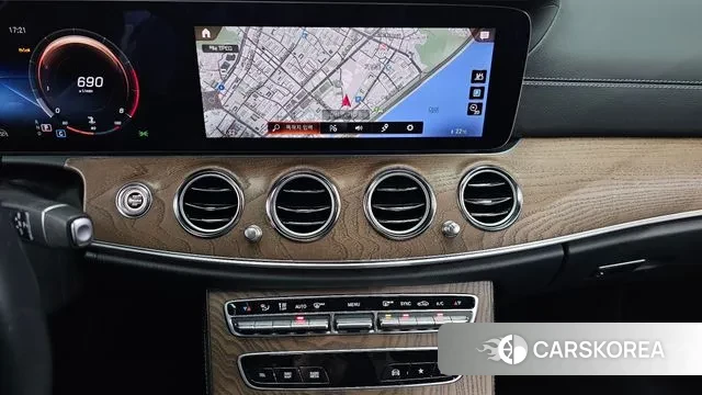 Mercedes-Benz E-Class W213 2023 Белый из Кореи, фото 5