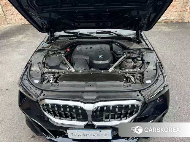 BMW 5 series 2025 Черный из Китая, фото 5