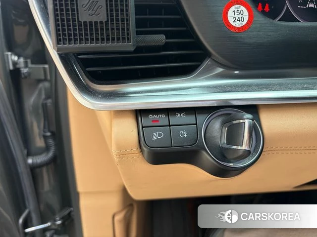 Porsche Panamera (971) 2022 Зеленый из Кореи, фото 5