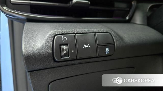Hyundai Avante (CN7) 2022 Светло-серебряный цвет из Кореи, фото 5