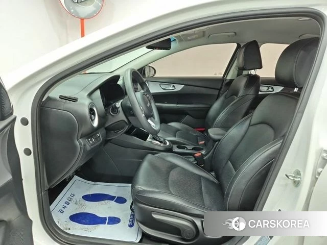 Kia The New K3 2nd generation 2022 Белый из Кореи, фото 5