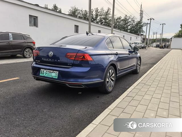 Volkswagen Magotan 2021 Синий из Китая, фото 5