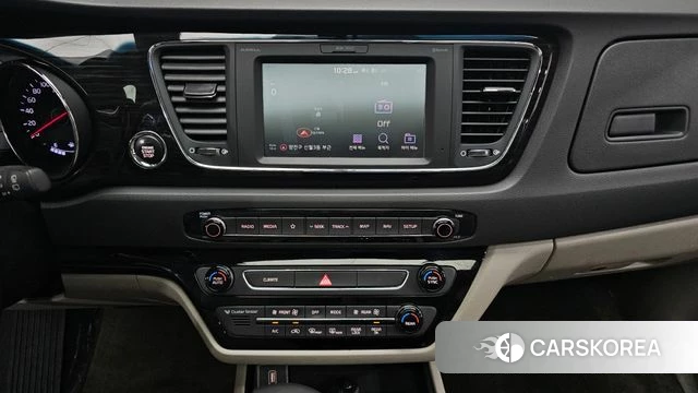 Kia The New Carnival 2018 Белый из Кореи, фото 5