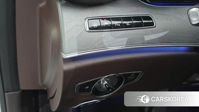 Mercedes-Benz CLS-Class C257 2019 Белый из Кореи, фото 5