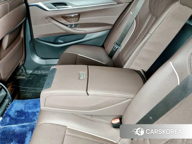 BMW 5 series 2021 Белый из Китая, фото 5