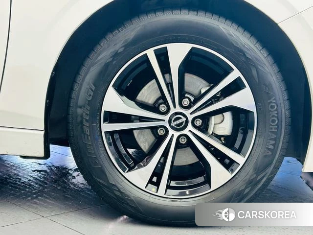 Nissan Sylphy 2023 Белый из Китая, фото 5