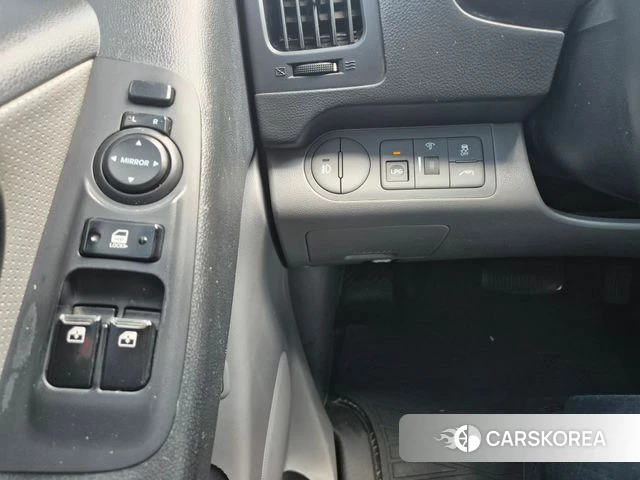 Hyundai Grand Starex 2018 Серебряный из Кореи, фото 5