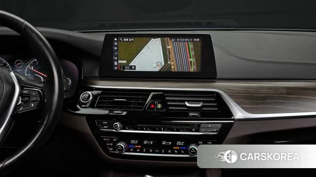 BMW 5 Series (G30) 2018 Серебряный из Кореи, фото 5