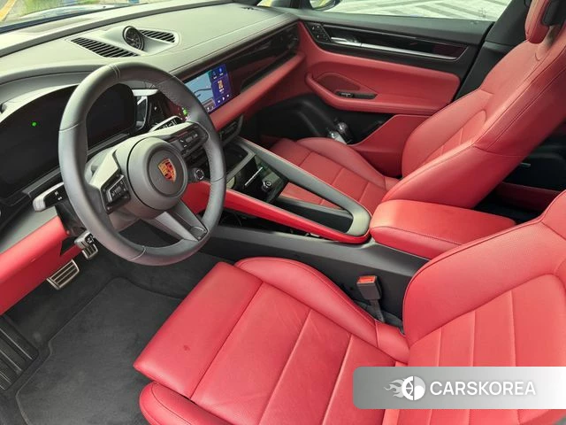 Porsche Makan EV 2025 Черный из Кореи, фото 5