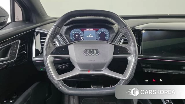 Audi Q4 e-Tron (F4) 2022 Черный из Кореи, фото 5