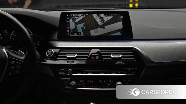 BMW 5 Series (G30) 2018 Серый из Кореи, фото 5
