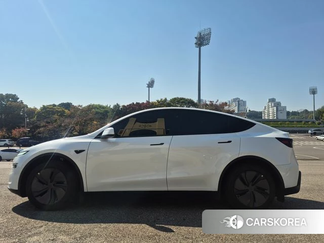 Tesla Model Y 2026 Белый из Кореи, фото 5
