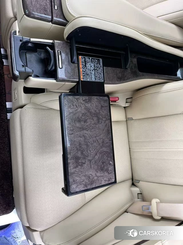 Toyota Alphard 2023 Белый из Китая, фото 5