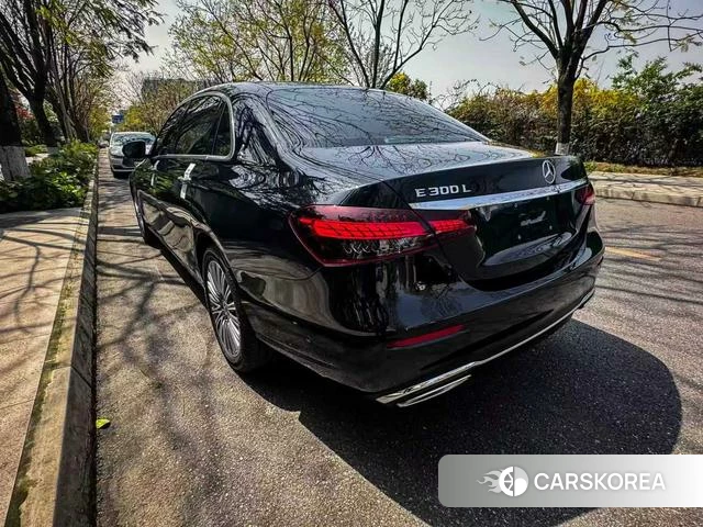 Mercedes-Benz E-Class 2023 Черный из Китая, фото 5