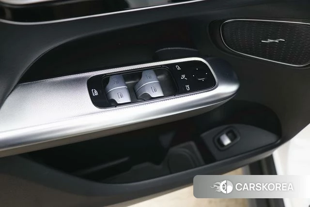 Mercedes-Benz GLC 2023 Белый из Китая, фото 5