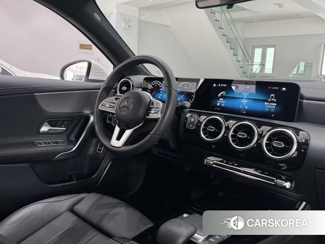 Mercedes-Benz A-Class 2021 Белый из Китая, фото 5