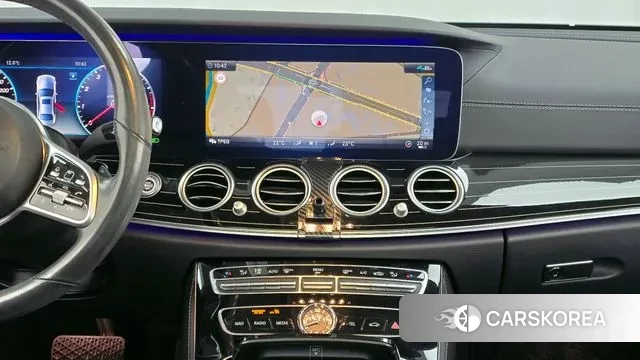 Mercedes-Benz E-Class W213 2020 Серебристо-серый из Кореи, фото 5