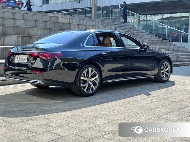 Mercedes-Benz E-Class 2024 Черный из Китая, фото 5