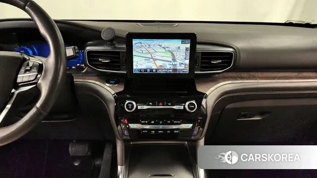 Ford Explorer 6th Generation 2022 Белый из Кореи, фото 5